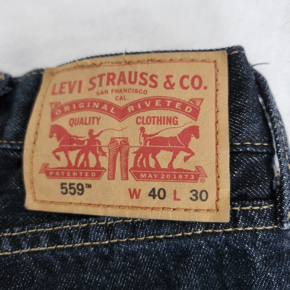 LEVI'S 559 Men's Relaxed Fit Straight Dark Blue Jeans 40x30 - Picture 2 of 8